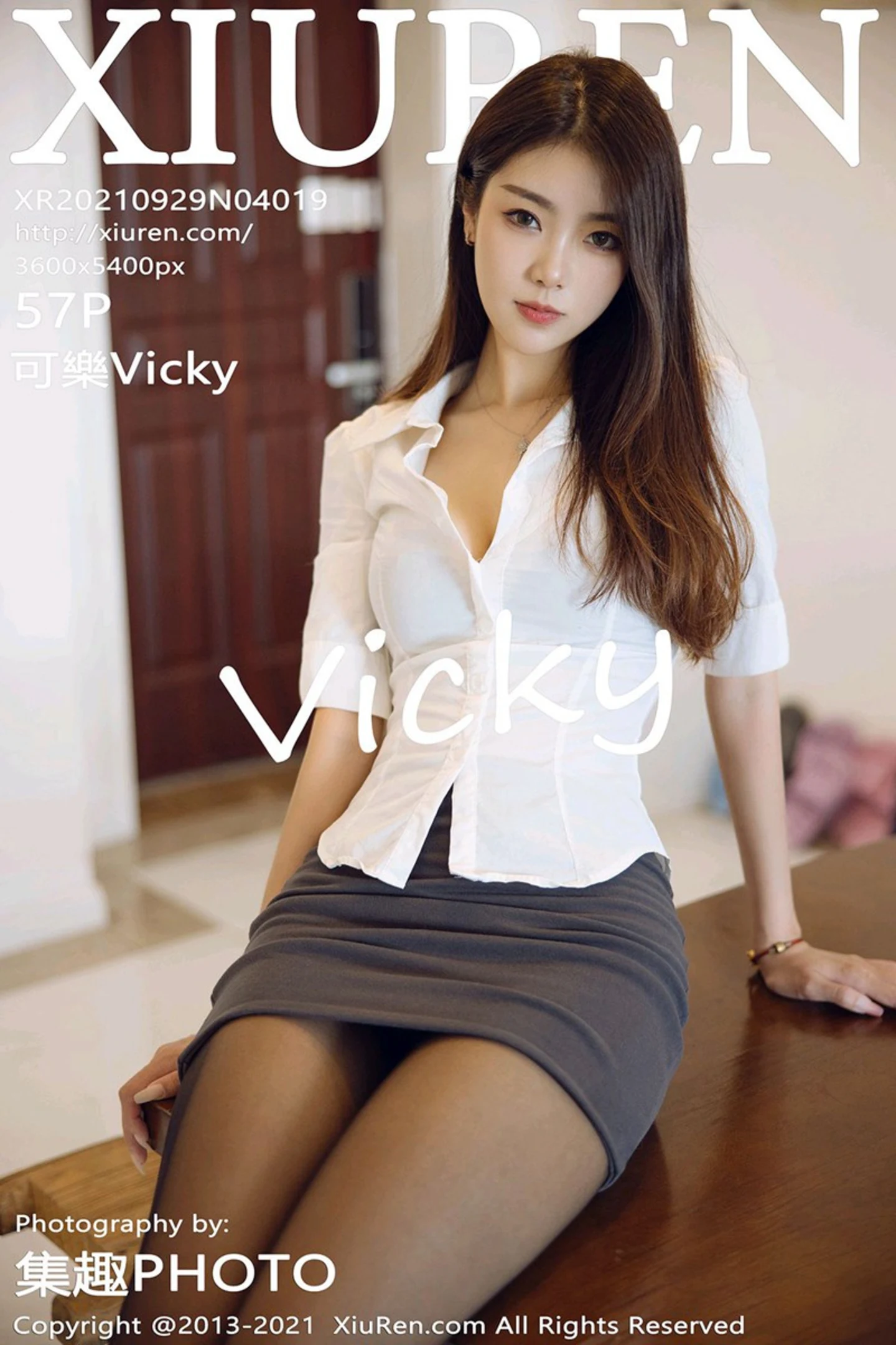 [XiuRen秀人网]No.4019_模特可乐Vicky长三角旅拍职场OL主题魅惑黑丝秀美腿诱惑写真57P-秀人网 - XiuRen.Space